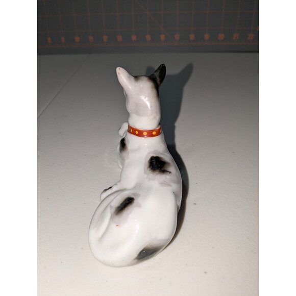 Vintage Japanese Porcelain Dog Figurine With Red Collar & Spotted Coat - Picture 3 of 7